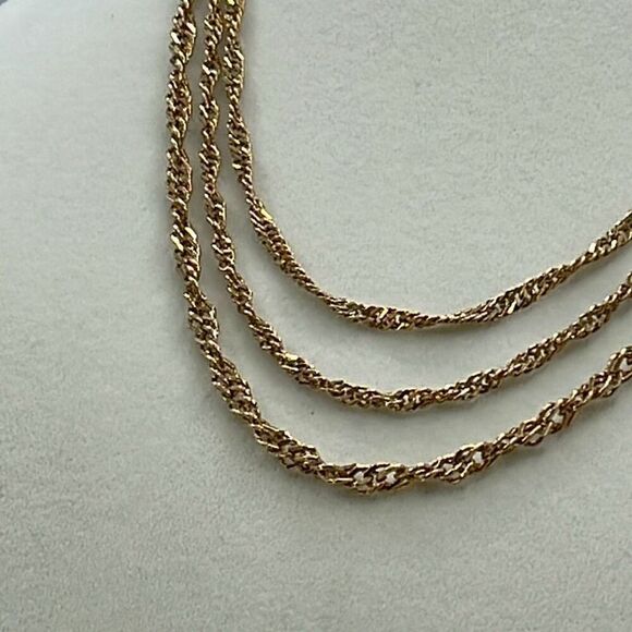 Vintage triple strand twisted flat link chain necklace - Picture 2 of 7